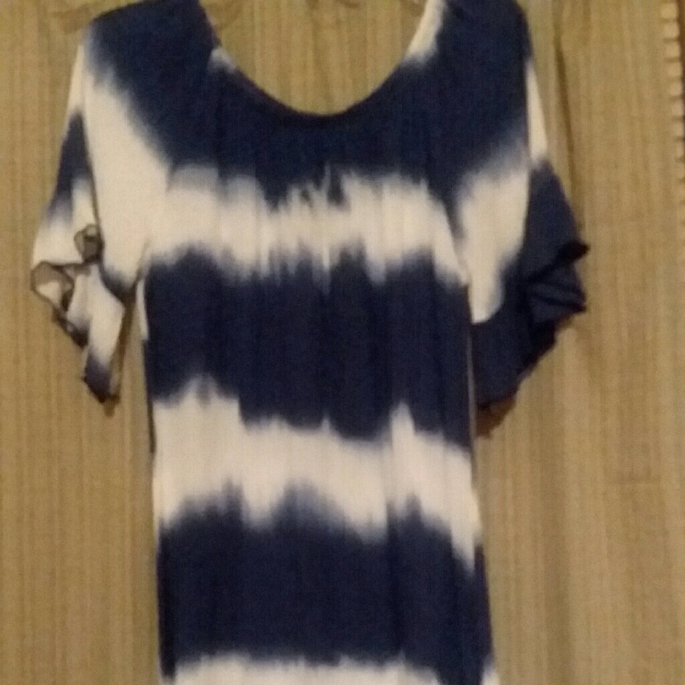 CHICOS HI-LOW TIE DYE LOOK, THIS IS A VERY AWESOME